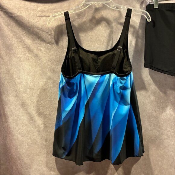 Urchics Two Piece Tankini with Boy Shorts NWOT - Picture 6 of 7